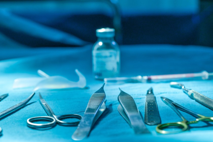 Plastic Surgeon Commits Suicide In Operating Room